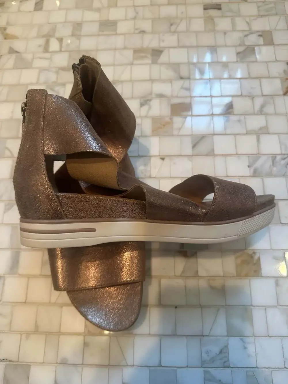 Eileen Fisher Gold Metallic Sport Platform Sandal Leather Women's Size 7.5